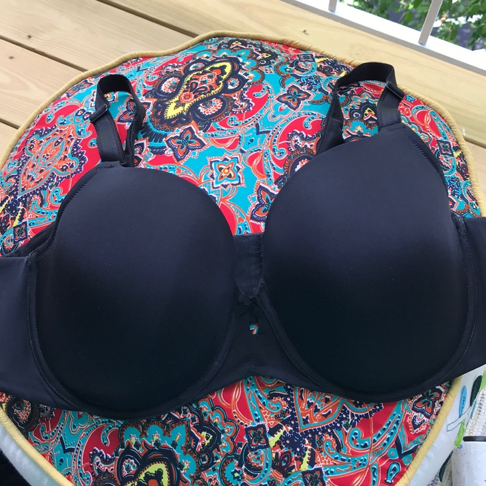 Torrid 42DD Back Smoothing Bra
